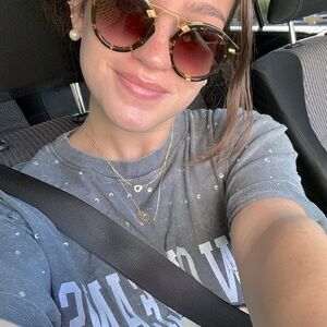 Meet your Posher, Taylor